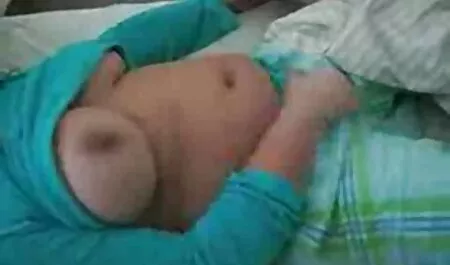 Hogy teljes porno filmek magyarul a lány-Mellisandra-fasz előtt barátja megbilincselve