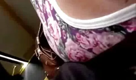 Hibiki Ohtsuki úgy néz ki, egy kakas minden magyarul beszélő pornó filmek szerelmét