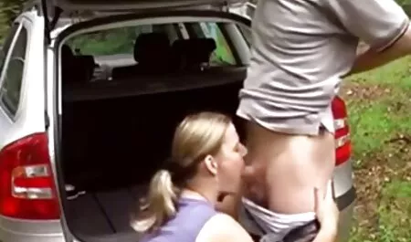 Uralják cfnm lányok magyarul beszélő pornó filmek szopni, maszturbálni az irodában.
