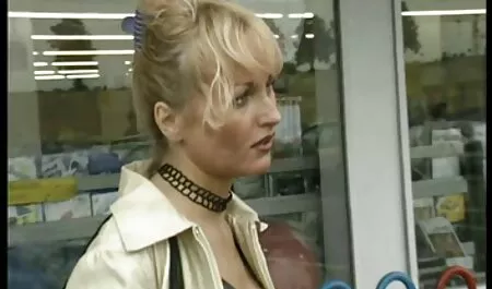 Német milf ad szopást a szexvideó teljes film magyarul POV videó.
