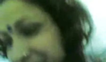 Mellek, ingyenpornofilm punci, valamint a seggét, hogy friss ez a meztelen lány.