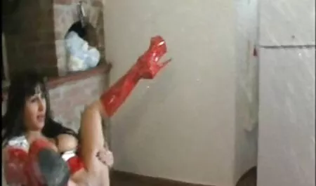 A lány örömet okoz egy forró sztriptíz pornofilmmagyarul után.