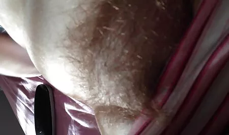 A kanyargós lány játszik teljes sexfilm magyarul a farkukat, majd jön a szájába