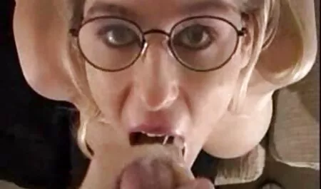 Busty shemale dögös érinti a hosszú farok porno filmek ingyen online