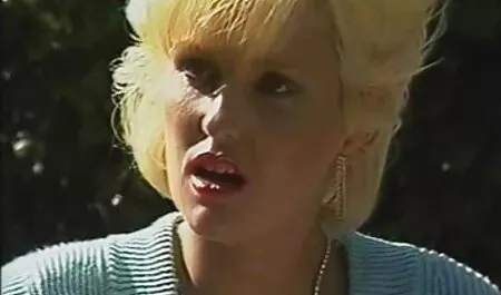 Ez az első alkalom, hogy valaha is járt egy dildo !! Túl szaftos voltam. pornó film magyarul