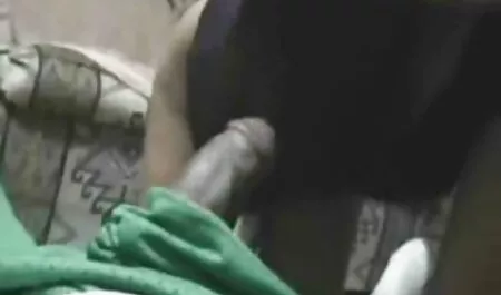 Csillogó seggét, teljes porno filmek magyarul kakas masszírozni közelről