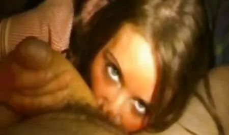 Aranyos szőke leszbi videa piros harisnya fúj a fejét