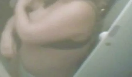 Kara (KinkyFootGirl) ad pornó videó magyarul a szopást pózol CIM