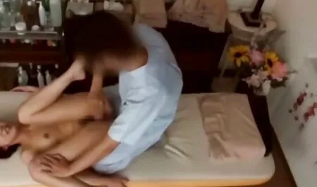 Az ázsiaiak Kong pornó filmek online és golf óvszer nélkül.