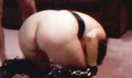 Orosz teljes porno lány baszva a 18. születésnapját, majd jön be