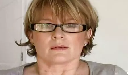 Kíváncsi korcsolyázó látogatások apa teljes porno késő este rimming, mély játék