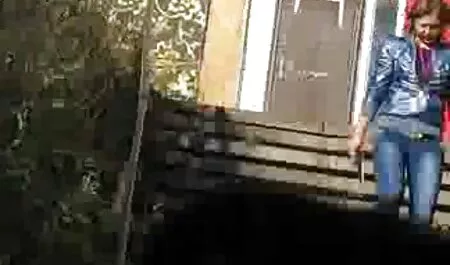 Lesbea-kis Leszbikus ül az arcán, 69 pozíció kanos tinédzserek ingyenpornofilm szőke