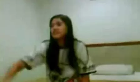 Egy nagy, kövér Milf, nagy cicik, csal a barátja, szar pornofilmek teljes egy másik gu.